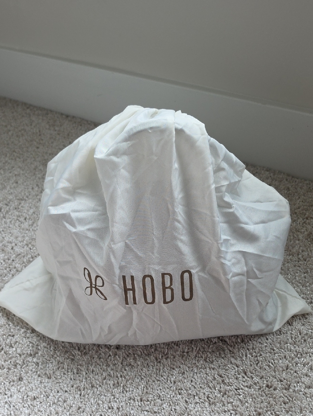 HOBO Shelia Medium Leather With Straps - Picture 6 of 6